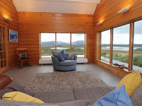 Remote Beachside Hideaway Hot Tub Lodge