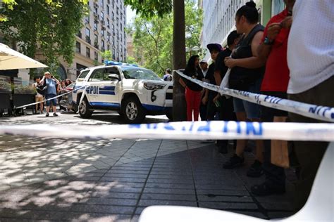 Balacera En Pleno Paseo Ahumada Funcionario De La PDI Repele A