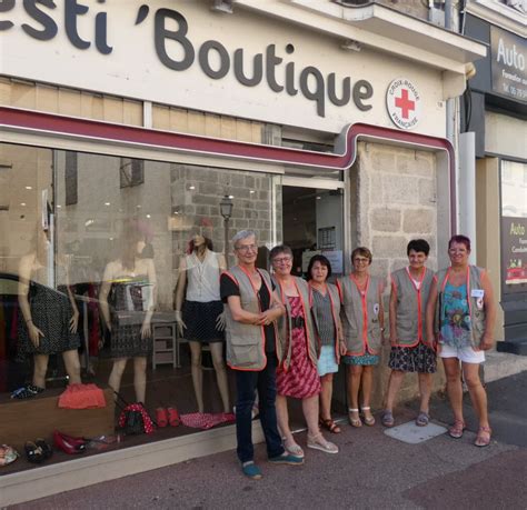 Montbrison La Vestiboutique De La Croix Rouge Organise Sa Braderie De