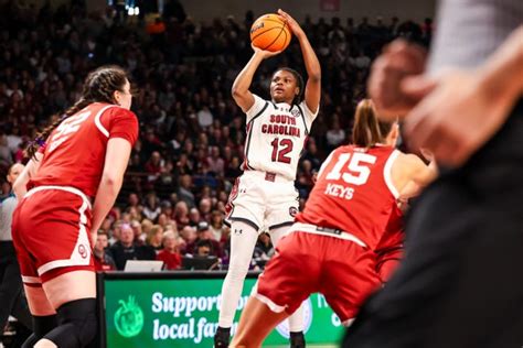 South Carolina Vs Oklahoma Dawn Staley Milaysia Fulwiley