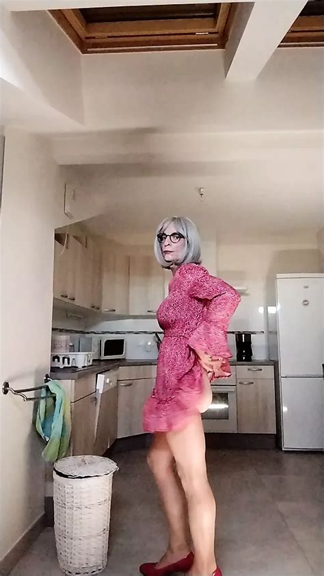 En Robe Free Shemale Porn Video B XHamster