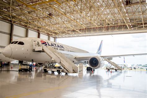 Conheça o Boeing 787 9 Dreamliner novo avião da Latam Airlines Brasil