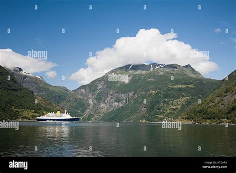 Cruise ship in geirangerfjord Stock Photo - Alamy