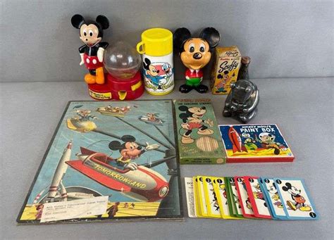 Group of 9 Vintage Walt Disney Mickey Mouse Items - Matthew Bullock Auctioneers