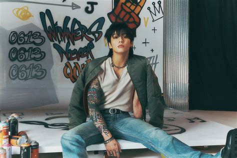 Review Jung Kook Golden Thekmeal