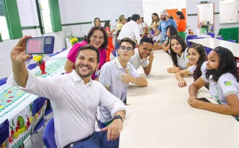 Governo Vai Premiar Estudantes Profissionais E Escolas Melhor