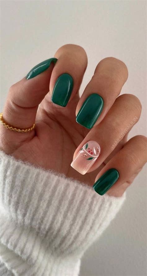 50 Christmas Holiday Nails For A Festive Look Garland Green Nails