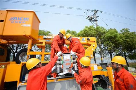 湖州电力局成功实施高难度带电作业