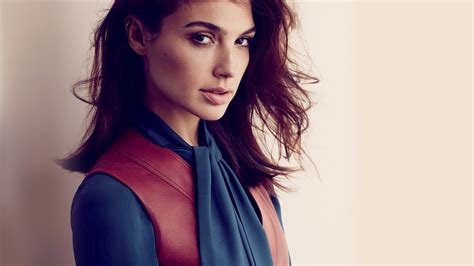 Brunette Actress Face Gal Gadot Women HD Wallpaper Rare Gallery