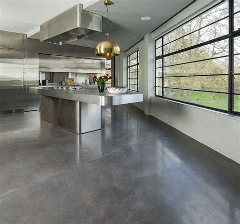 Microcement floor vs polished concrete floor - what to choose?