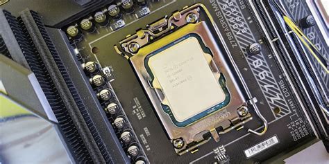 Intel S Core I Kf Breaks Overclocking Record A Glimpse Into The