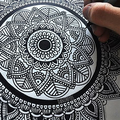 Pin By Rachita Sinha On Dani Hoyos Art Mandala Art Mandala Design