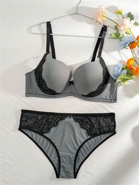 Conjunto De Lingerie Suti E Calcinha De Renda Contraste Para