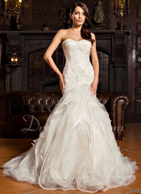 Trumpet Mermaid Sweetheart Sweep Train Organza Wedding Dress With