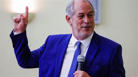 Ciro Gomes anuncia lançamento de newsletter e cobra assinatura de R 20