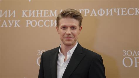 Посмотрите на самых красивых актеров России. Они сводят поклонниц с ума ...