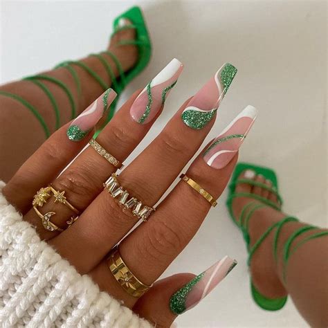 Pretty And Classy Winter Nails To Inspire You Green Nails