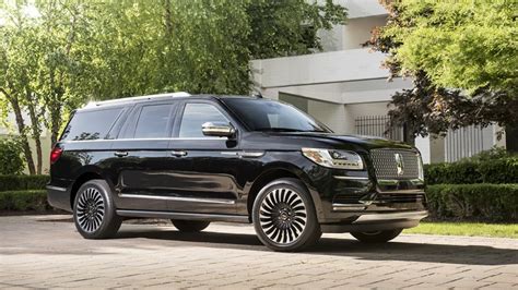 Lincoln Navigator Choosing The Right Trim Autotrader