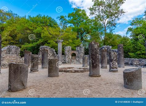 Baptisterio En El Parque Nacional De Butrint En Albania Foto De Archivo