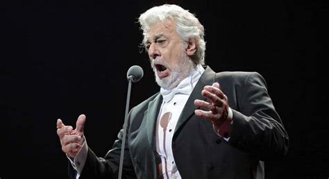 Plácido Domingo uno de los grandes tenores de la ópera se presenta por