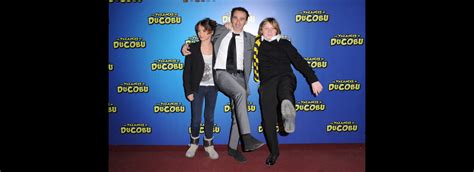 Photo Elie Semoun et les petites stars du film à l avant première des