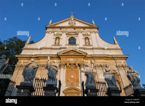 Iglesia De Los Santos Pedro Y Pablo En El Casco Antiguo De Cracovia