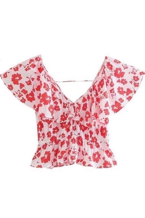 Pin By Cherry On 女性时尚 Floral Tops Floral Tops