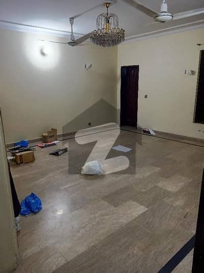 1 Kanal Beautifull Scond Floor Portion Available For Rent In Johar