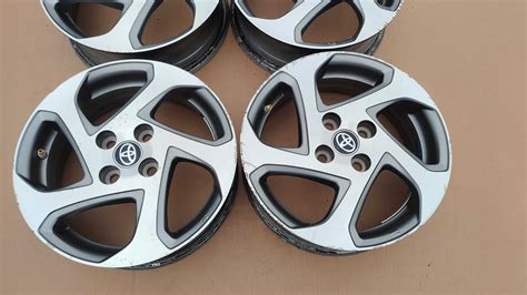 Oryginalne Felgi Aluminiowe Toyota Yaris X J Mb G Og W Olx Pl