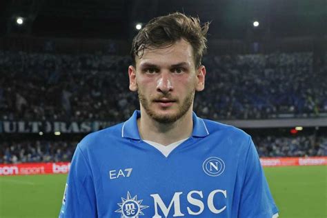 Calciomercato Napoli Kvaratskhelia Al Psg Ora C Anche La Prima Foto