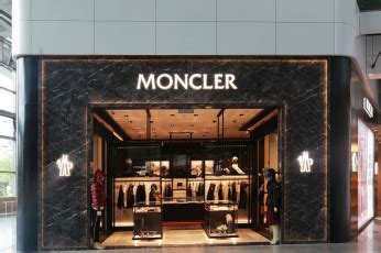 Moncler Store | Area-17 Architecture and Interiors