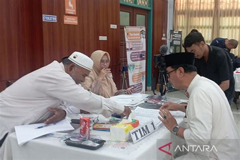 KIP 421 Bacaleg DPRA Tidak Hadir Saat Uji Baca Al Quran ANTARA News