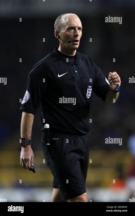 Referee Mike Dean Stock Photo - Alamy