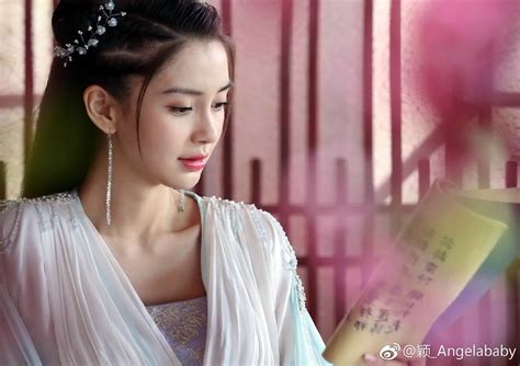 Pin By Edo Lima On Inspiration Pearl Earrings Angelababy Earrings