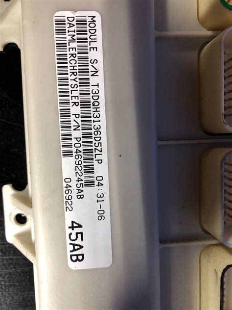 2006 2007 Dodge Caravan Body Control Module Bcm Oem P04692245ab Ebay