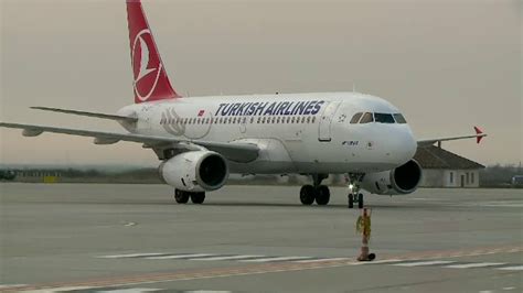 Alertă cu bombă la bordul unei aeronave Turkish Airlines Avionul