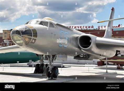 Soviet tu 16 badger aircraft hi-res stock photography and images - Alamy