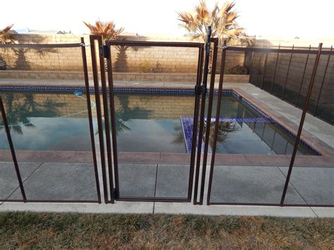 King S Pool Fencing Installs A Life Saver Pool Fence With A Self