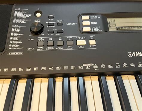 Yamaha Keyboard PSR E363 Hobbies Toys Music Media Musical