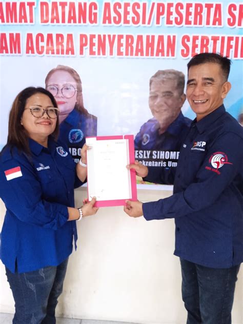 Sertifikat Wartawan Berlogo Burung Garuda Resmi Diterima Pengurus SPI