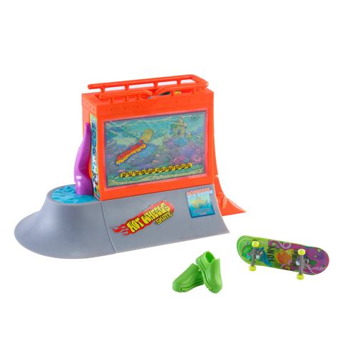 Hot Wheels Skate Drop In Skate Set Case Of
