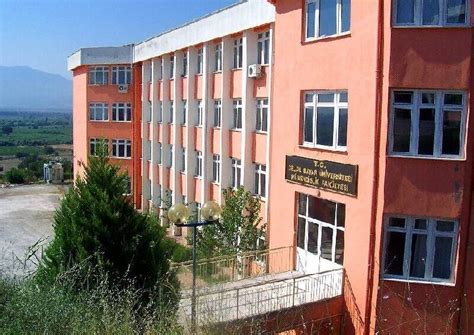 Manisa Celal Bayar Üniversitesi Mühendislik Fakültesi Ne Nerede