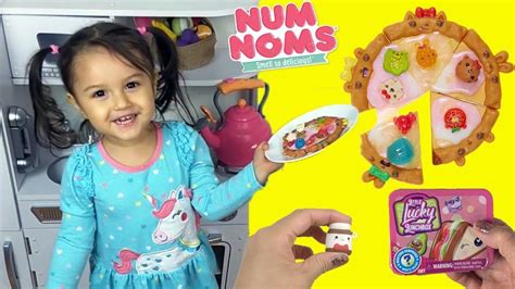 Unboxing Num Noms Snackables Slime Pizza Kit Review Magic Microwave