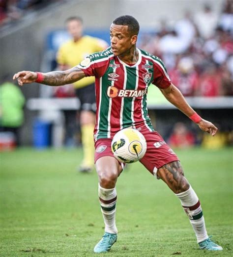 Fluminense Confirma Saída Do Atacante Caio Paulista Portal Norte