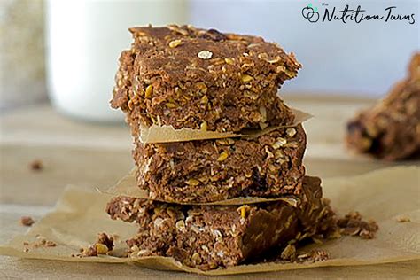 No-Bake Chocolate Protein Bars - Nutrition Twins