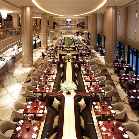 Meet the Bund (Zhongshan Dong Er Road) – Shanghai - a MICHELIN Guide ...