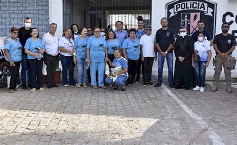 presença de Bispo e padres Pastoral Carcerária celebra natal