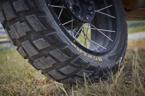 Essai Pneu Le Nouveau Dunlop Trailmax Raid Surprend Par Sa