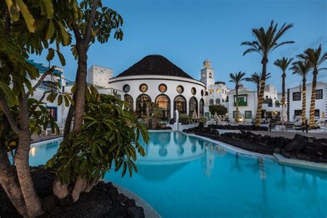 Hotel Livvo Volc N Lanzarote Playa Blanca Lanzarote On The Beach