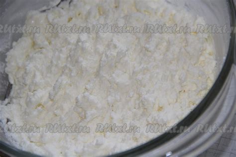 Ватрушки на дрожжевом тесте на кефире с творогом: 7 фото в рецепте